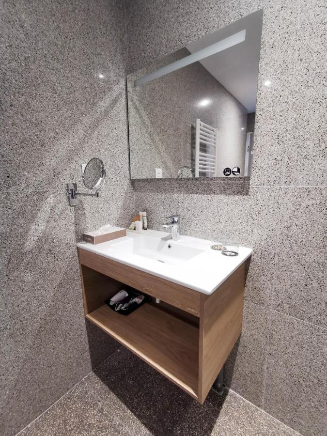 Aux Ateliers Hotel Miserey-Salines Ngoại thất bức ảnh